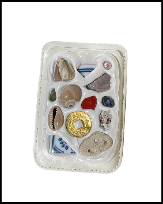 Paraiso Card Holder * Found Objects White